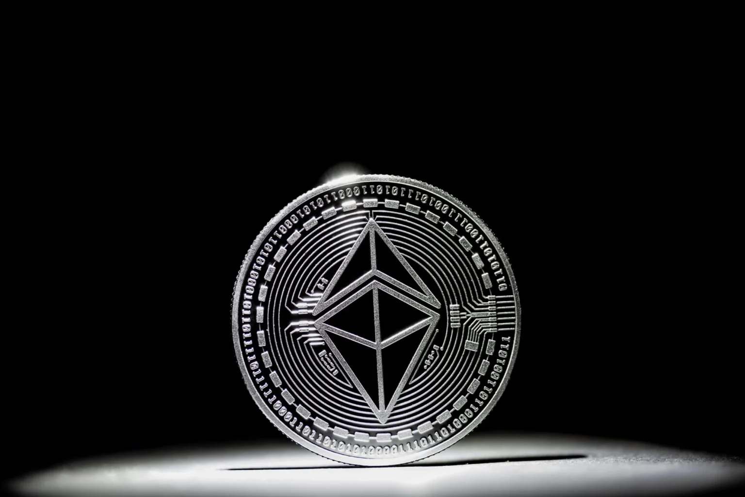 Binance ETH Reserve Hits Lowest Level Since 2024 as Stablecoin Balances Surge Binance ETH Reserve Hits Lowest Level Since 2024 as Stablecoin Balances Surge
