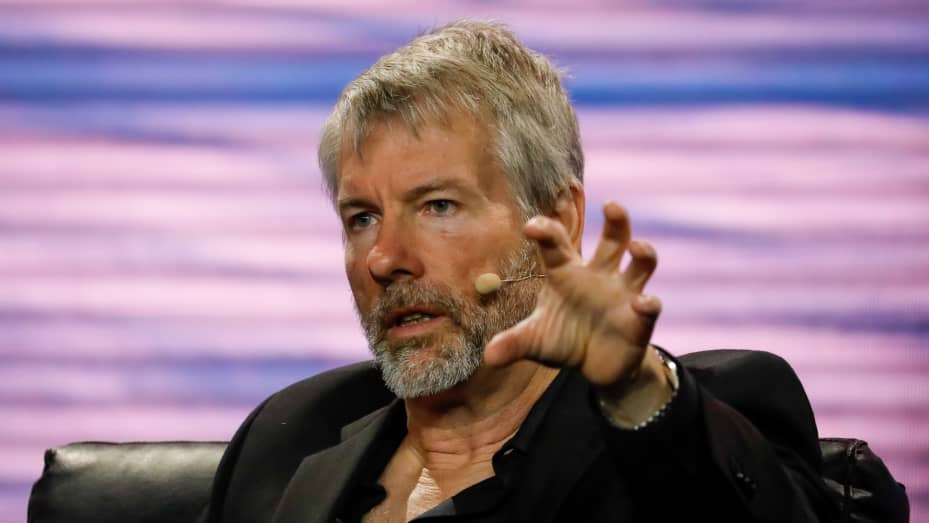 Buy or Sell? What Michael Saylor’s Cryptic New Tweet Means for Bitcoin Buy or Sell? What Michael Saylor's Cryptic New Tweet Means for Bitcoin