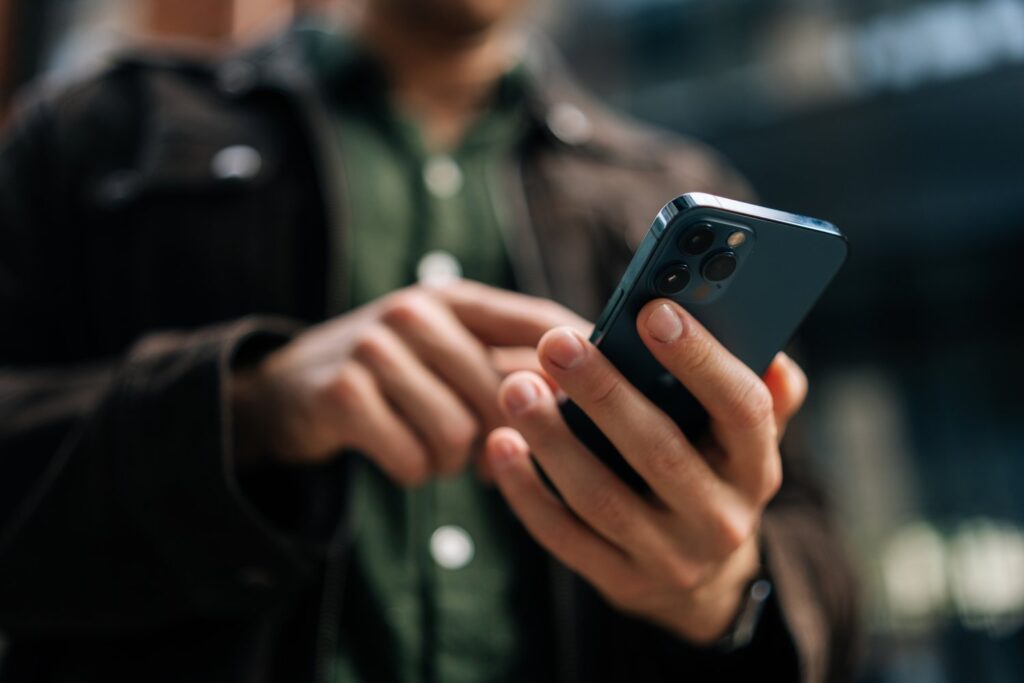 Estimating suicide risk from text | MIT News Estimating suicide risk from text | MIT News